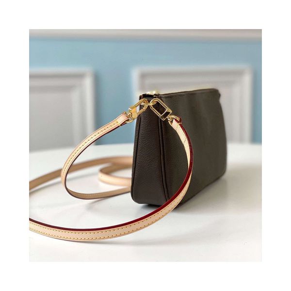 small shoulder bag,luxury designer bags pochette accessories,classic style,made of canvas,leather trimmings,l017
small shoulder bag,luxury designer bags pochette accessories,classic style,made of canvas,leather trimmings,l017