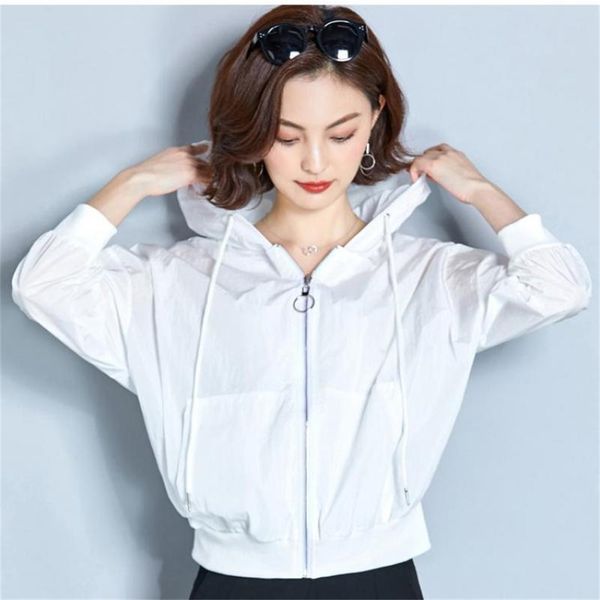 sunscreen clothing ailegogo women's windbreaker thin summer jacket 5 color hooded zipper outwear loose fit coat female lj200813, Black;brown
sunscreen clothing ailegogo women's windbreaker thin summer jacket 5 color hooded zipper outwear loose fit coat female lj200813, Black;brown