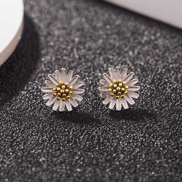 s925 tremella nail women's korean version small fresh simple fresh flower silver daisy earrings silver jewelry, Golden
s925 tremella nail women's korean version small fresh simple fresh flower silver daisy earrings silver jewelry, Golden