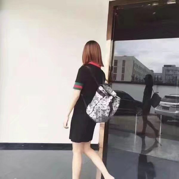 young girls fashion backpacks acrylic pearl material super flexible checks double belts backpack or school bags very sale
young girls fashion backpacks acrylic pearl material super flexible checks double belts backpack or school bags very sale
