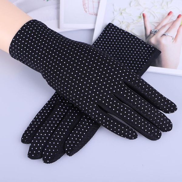 fashion thin short gloves new women summer sunscreen gloves touch screen dot sun protection driving1, Blue;gray
fashion thin short gloves new women summer sunscreen gloves touch screen dot sun protection driving1, Blue;gray