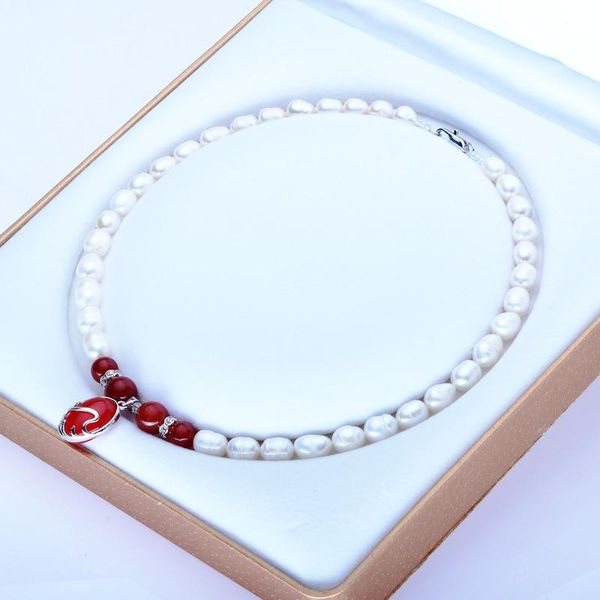 natural freshwater pearl rice necklace glitterless beads inlaid stone pendant silver color buckle women's jewelry business gifts
natural freshwater pearl rice necklace glitterless beads inlaid stone pendant silver color buckle women's jewelry business gifts