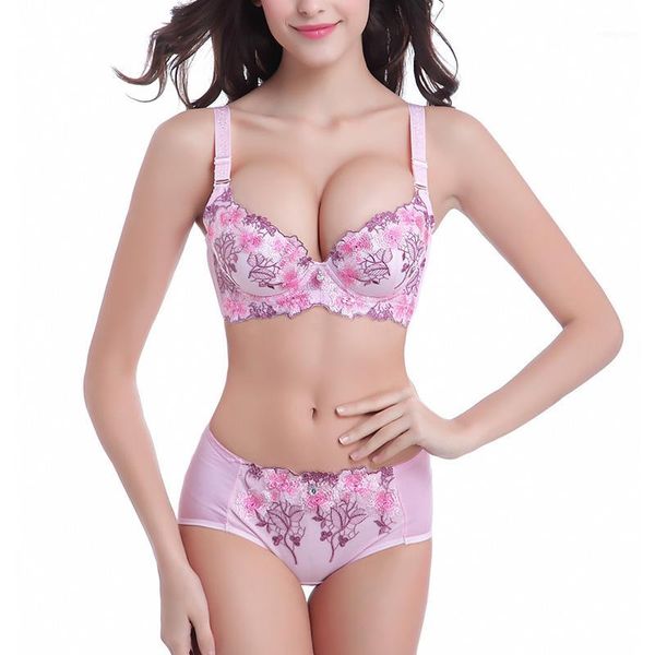 embroidered side support push up bra women's padded bra fashion lady underwire deep-v underwear1, Red;black
embroidered side support push up bra women's padded bra fashion lady underwire deep-v underwear1, Red;black