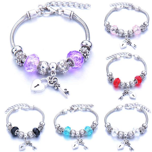 2021 glass bracelet lock core key pendant diy crown crystal beaded jewelry vintage ladies pandora-style, Golden;silver
2021 glass bracelet lock core key pendant diy crown crystal beaded jewelry vintage ladies pandora-style, Golden;silver