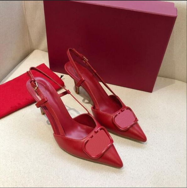 2022 autumn winter french v-button pointed toe sandals high heel shoes 8cm women slim heel pumps black v right logo without box
2022 autumn winter french v-button pointed toe sandals high heel shoes 8cm women slim heel pumps black v right logo without box
