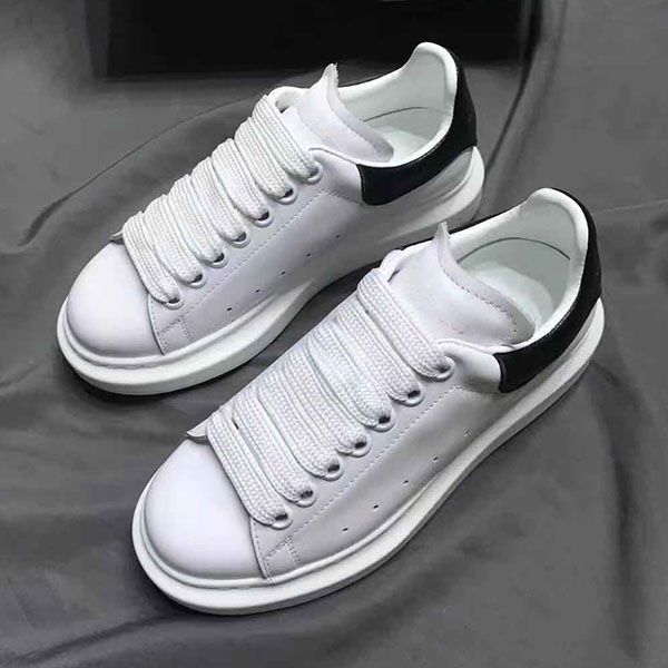 2021 men's and women's casual shoes fashion wild comfortable sports shoes high-men and women travel shoes 34-44 with box, Black
2021 men's and women's casual shoes fashion wild comfortable sports shoes high-men and women travel shoes 34-44 with box, Black