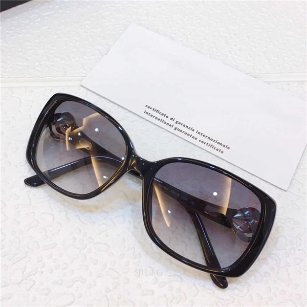 8079-b sunglasses for men and women charming square fashion trend glasses frame gems plate full frame uv protection sunglasses, White;black
8079-b sunglasses for men and women charming square fashion trend glasses frame gems plate full frame uv protection sunglasses, White;black