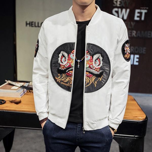 embroidery chinese jacket 2020 new windbreaker mens spring autumn bomer jackets men black white japanese chaqueta hombre1, Black;brown
embroidery chinese jacket 2020 new windbreaker mens spring autumn bomer jackets men black white japanese chaqueta hombre1, Black;brown
