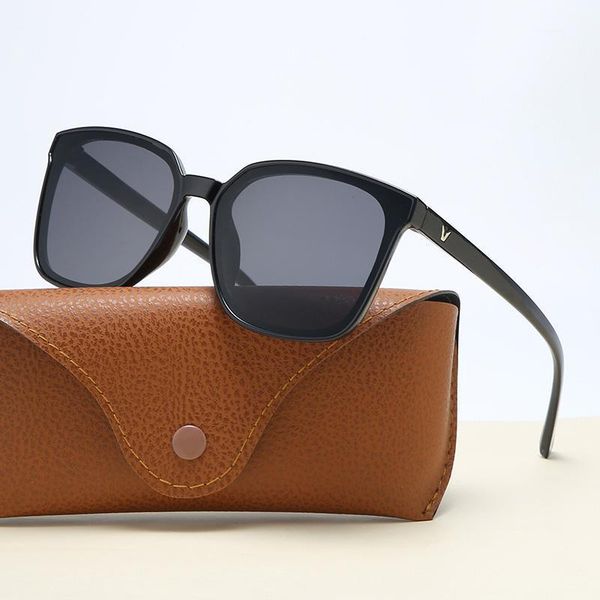 fashion classic square mirror sunglasses women brand designer retro plastic men gradient vintage frame sun glasses uv4001, White;black
fashion classic square mirror sunglasses women brand designer retro plastic men gradient vintage frame sun glasses uv4001, White;black