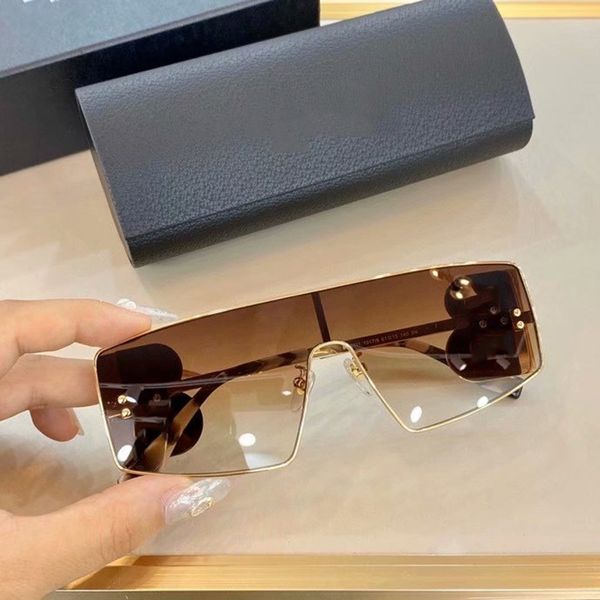 2021 women sunglasses pc full frame women sunglasses fashion trend one lens oversized logo luxury designer sunglasses a11, White;black
2021 women sunglasses pc full frame women sunglasses fashion trend one lens oversized logo luxury designer sunglasses a11, White;black