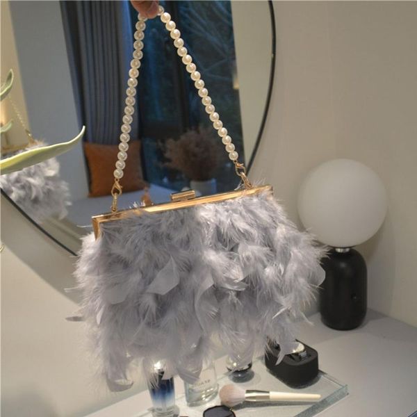 ostrich feather tote evening dress bag shoulder bag party money wallet clutch 
ostrich feather tote evening dress bag shoulder bag party money wallet clutch
