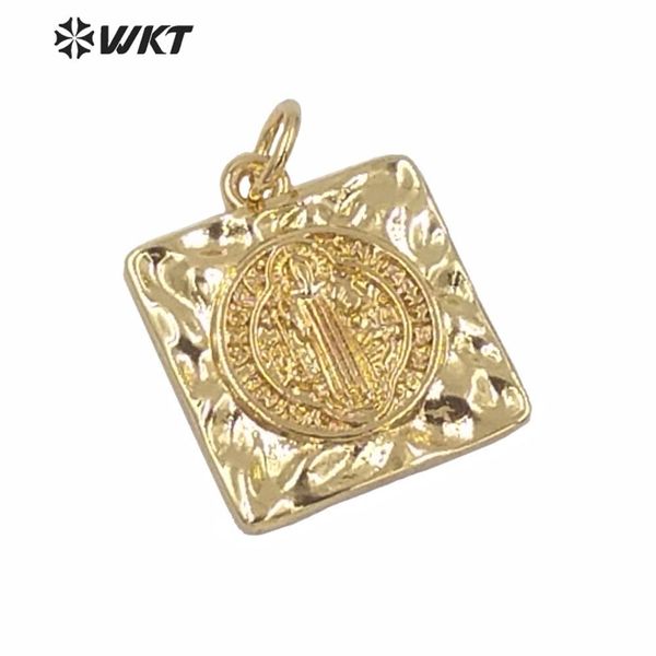 wt-mp193 wholesale populared gold electroplated square shape medals for jewelry making jesus's father image pendant q1209, Bronze;silver
wt-mp193 wholesale populared gold electroplated square shape medals for jewelry making jesus's father image pendant q1209, Bronze;silver