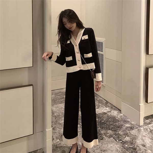 fashion women's suit spring knit fashion professional knitted wide-leg pants two-piece 220315, White
fashion women's suit spring knit fashion professional knitted wide-leg pants two-piece 220315, White