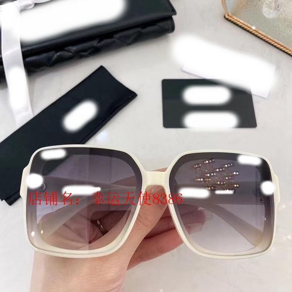 sunglasses xz700517 female big box cover face street shooting sun eyes 2021 european station simple and versatile net red cool sunglasses1, White;black
sunglasses xz700517 female big box cover face street shooting sun eyes 2021 european station simple and versatile net red cool sunglasses1, White;black