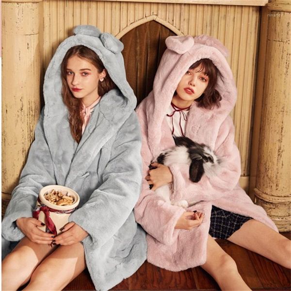 fashion women fur coat imitation lambs wool winter coat thickening keep warm winter jacket the plush hooded fur female1, Black
fashion women fur coat imitation lambs wool winter coat thickening keep warm winter jacket the plush hooded fur female1, Black