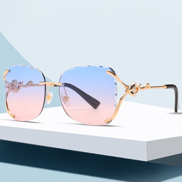 new fox head sunglasses s090 personality frameless sunglasses trend versatile sunglasses women designer aws, White;black
new fox head sunglasses s090 personality frameless sunglasses trend versatile sunglasses women designer aws, White;black
