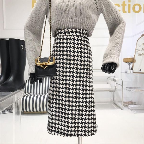 wool houndstooth skirt women 2020 fall/winter new high waist line retro skirt high waist split hem mid-length niche design, Black
wool houndstooth skirt women 2020 fall/winter new high waist line retro skirt high waist split hem mid-length niche design, Black