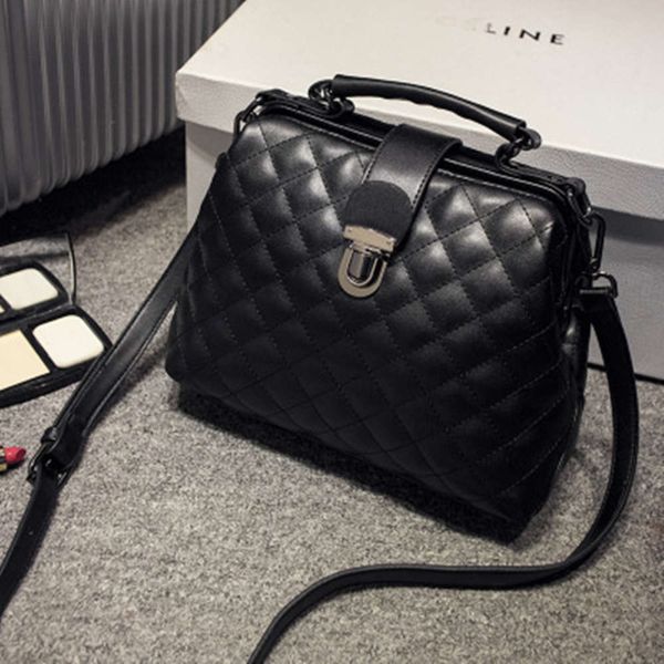 luxurys designers 2021 new korean lingge shoulder fashion lock pu doctor's slanting cross portable women's bag 
luxurys designers 2021 new korean lingge shoulder fashion lock pu doctor's slanting cross portable women's bag