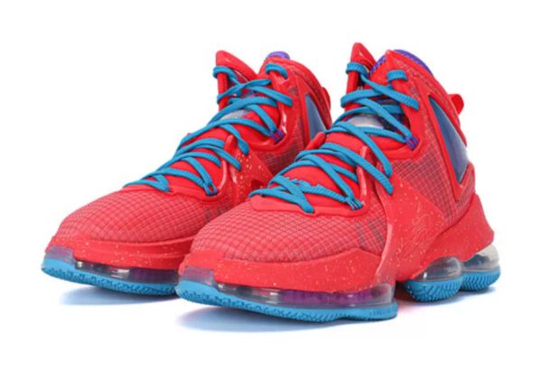 kids lebrons 19s kings crown red men women basketball shoes fast food leopard man trainers sports sneakers with size 4-12
kids lebrons 19s kings crown red men women basketball shoes fast food leopard man trainers sports sneakers with size 4-12
