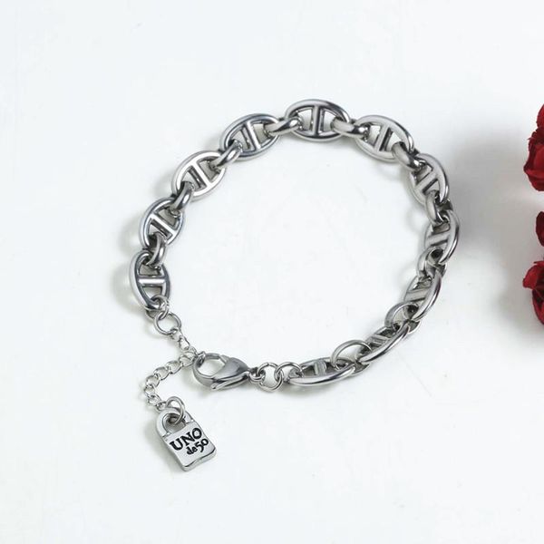 fashion women men silver color gold bead steel hearts lock key black oil uno de50 chain adjustable bracelet jewelry, Golden;silver
fashion women men silver color gold bead steel hearts lock key black oil uno de50 chain adjustable bracelet jewelry, Golden;silver