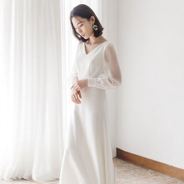 2021 new as light bride dressed wedding gowns low-cut v-sleeves long robes to be a lubricated suknia robe ygn2, Blue;red
2021 new as light bride dressed wedding gowns low-cut v-sleeves long robes to be a lubricated suknia robe ygn2, Blue;red