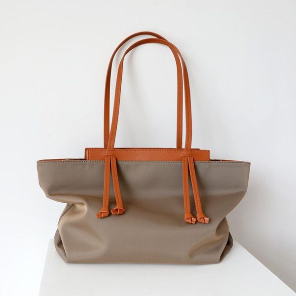 stylish simple and versatile canvas bag tote bag lightweight shopping large shoulder diaper
stylish simple and versatile canvas bag tote bag lightweight shopping large shoulder diaper