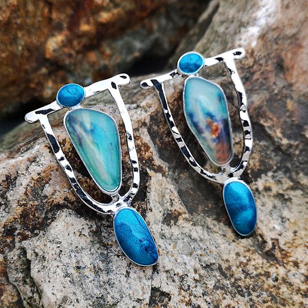 1pair vintage retro earrings for women jewelry silver color drop imitation opal stone bohemia vintage earrings accessories
1pair vintage retro earrings for women jewelry silver color drop imitation opal stone bohemia vintage earrings accessories