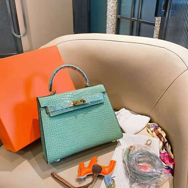 handbag luxurys 2020 fashion brand women bags famous designers handbags designers luxurys handbags purses backpacks
handbag luxurys 2020 fashion brand women bags famous designers handbags designers luxurys handbags purses backpacks