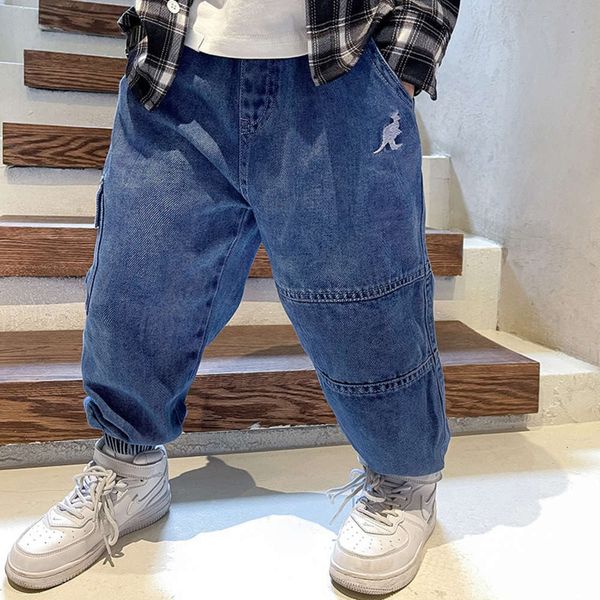 2021 spring new casual elastic waist pants boys' middle and small children's cartoon print corset jeans, Blue
2021 spring new casual elastic waist pants boys' middle and small children's cartoon print corset jeans, Blue