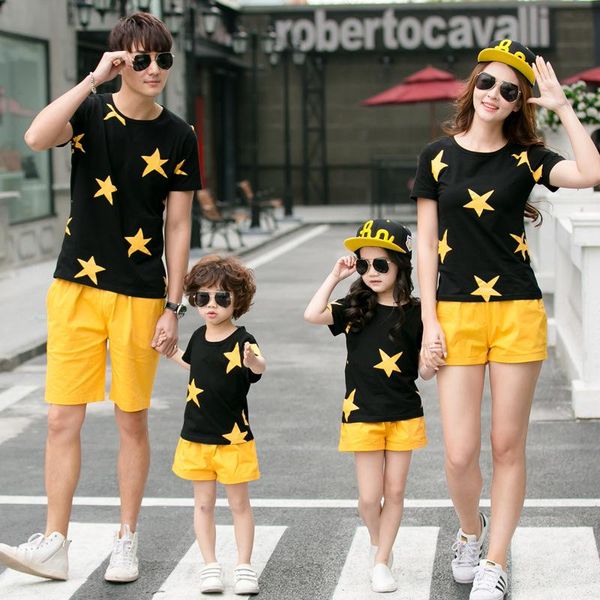 summer casual family matching clothes set stars print t-shirts+shorts 2 piece set clothes mother daughter father son outfits, Blue
summer casual family matching clothes set stars print t-shirts+shorts 2 piece set clothes mother daughter father son outfits, Blue