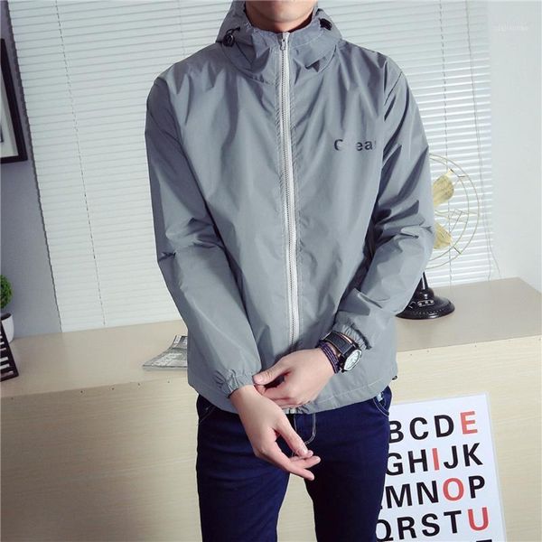 luminous reflective men's jackets new style waterproof jacket solid color long sleeve hooded casual coat#a31, Black;brown
luminous reflective men's jackets new style waterproof jacket solid color long sleeve hooded casual coat#a31, Black;brown