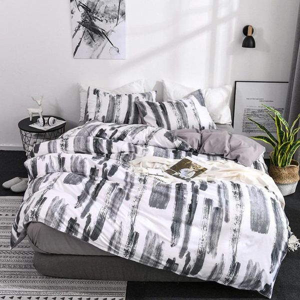 3pcs warm polyester bedroom with zipper closure fashion printed thickened soft bedding duvet cover set comfortable pillow case
3pcs warm polyester bedroom with zipper closure fashion printed thickened soft bedding duvet cover set comfortable pillow case