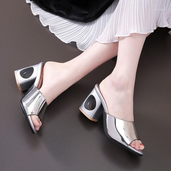 slippers summer korean fashion women's simple trend hollow out the word cool thick with high heel square head open toe slippers1, Black
slippers summer korean fashion women's simple trend hollow out the word cool thick with high heel square head open toe slippers1, Black