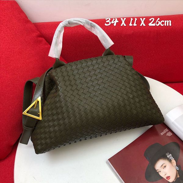 black leather quilted crossbody bag shell handbag woven hand bag quality elegant shoulder bag cowhide handbag black crochet pouch
black leather quilted crossbody bag shell handbag woven hand bag quality elegant shoulder bag cowhide handbag black crochet pouch