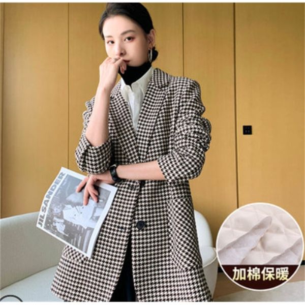 2021 new houndstooth woolen blazer women's short section autumn and winter new temperament all-match thick plaid suit dheg, Black
2021 new houndstooth woolen blazer women's short section autumn and winter new temperament all-match thick plaid suit dheg, Black
