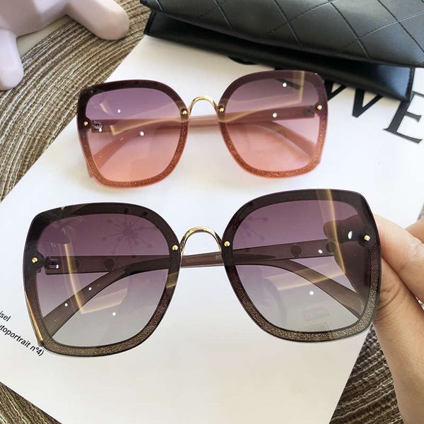 ms 2020 new high grade flash drill polarized women's fashion anti uv glasses driving sunglasses, Black
ms 2020 new high grade flash drill polarized women's fashion anti uv glasses driving sunglasses, Black