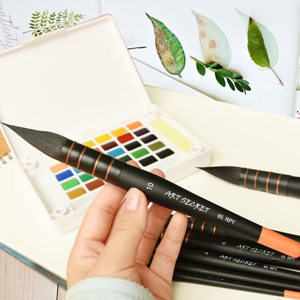 professional horse hair art painting brushes artistic watercolor brush set drawing brushes for art supplies, Black;red
professional horse hair art painting brushes artistic watercolor brush set drawing brushes for art supplies, Black;red