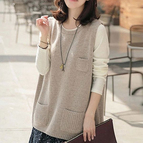 split sleeveless knitted women's sweaters vests loose pocket office lady pullovers vest spring korean women sweater 210204, Black;white
split sleeveless knitted women's sweaters vests loose pocket office lady pullovers vest spring korean women sweater 210204, Black;white