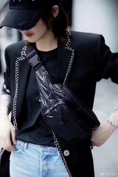 2019 new chest bag french designer fanny pack fashion trend demeanor vip custom waterproof fabric
2019 new chest bag french designer fanny pack fashion trend demeanor vip custom waterproof fabric