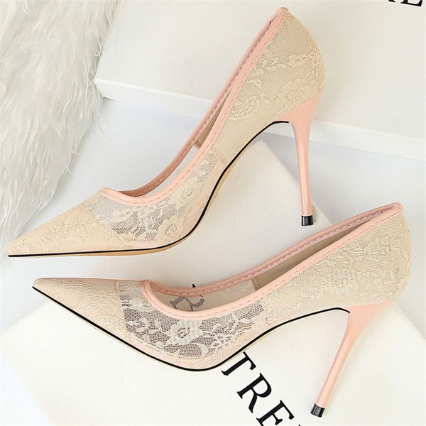 2021 new woman 10cm high heels pointed to rentals stiletto pumps valentine platform hollow mesh out wedding dress red luxury shoes o2py, Black
2021 new woman 10cm high heels pointed to rentals stiletto pumps valentine platform hollow mesh out wedding dress red luxury shoes o2py, Black