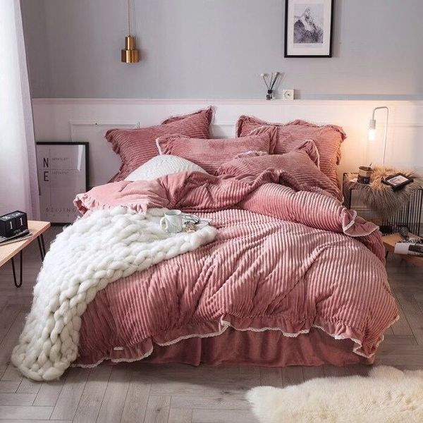 2020 designer bedding sets coral red bed comforters sets many colors luxury winter bedding in stock
2020 designer bedding sets coral red bed comforters sets many colors luxury winter bedding in stock
