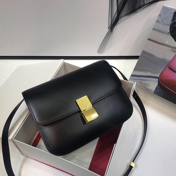 handbag purse lady handbag shoulder bag real leather black brown have box two sizes 24cm and 19cm
handbag purse lady handbag shoulder bag real leather black brown have box two sizes 24cm and 19cm