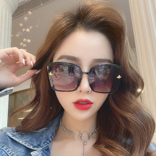japanese purchase of new small bee sunglasses eye protection toad big frame square net red xiaoxiang home trend korean version, Black
japanese purchase of new small bee sunglasses eye protection toad big frame square net red xiaoxiang home trend korean version, Black