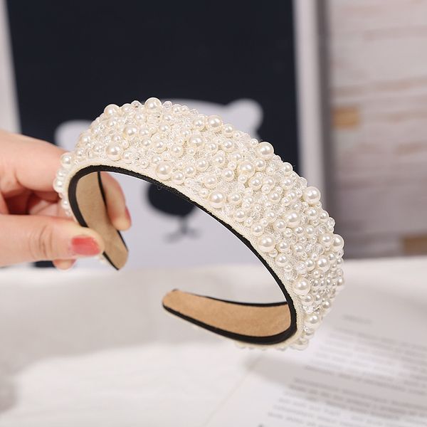 2021 new women elegant full pearls simple hairbands sweet headband hair hoops holder ornament head band lady fashion hair accessories
2021 new women elegant full pearls simple hairbands sweet headband hair hoops holder ornament head band lady fashion hair accessories
