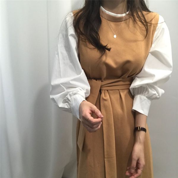 2021 new fancy korean stylish around the neck contrast color two sash waist puff sleeves loose dress midi 5hbh, Black;gray
2021 new fancy korean stylish around the neck contrast color two sash waist puff sleeves loose dress midi 5hbh, Black;gray