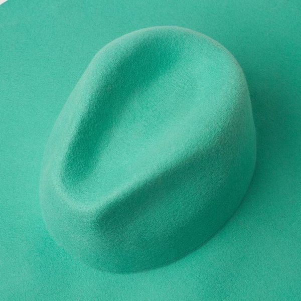2020 лучшая элегантная войлочная шляпа осенью fedora для женщин мужчины шерсть большая широкая красная зеленая панама hattriilby шляпа пирог, Black;white
2020 лучшая элегантная войлочная шляпа осенью fedora для женщин мужчины шерсть большая широкая красная зеленая панама hattriilby шляпа пирог, Black;white
