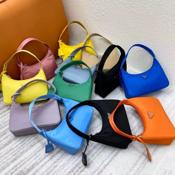 wholesale 2000 canvas hobo for women shoulder bag for women chest pack lady tote chains handbags presbyopic purse messenger bag handbags nyl
wholesale 2000 canvas hobo for women shoulder bag for women chest pack lady tote chains handbags presbyopic purse messenger bag handbags nyl