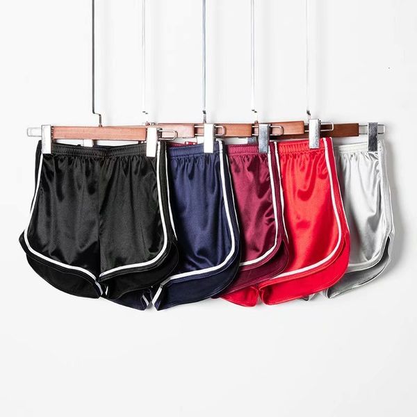 new fashion smooth sports and leisure shorts for women in spring of 2019, White;black
new fashion smooth sports and leisure shorts for women in spring of 2019, White;black