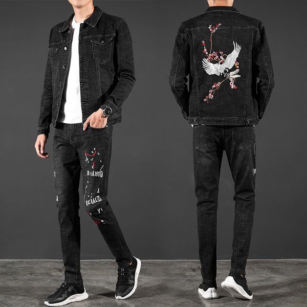 2020 new designers tracksuits mens denim jacket men fashion embroidery suit slim clothes handsome jacket two piece set, Gray
2020 new designers tracksuits mens denim jacket men fashion embroidery suit slim clothes handsome jacket two piece set, Gray