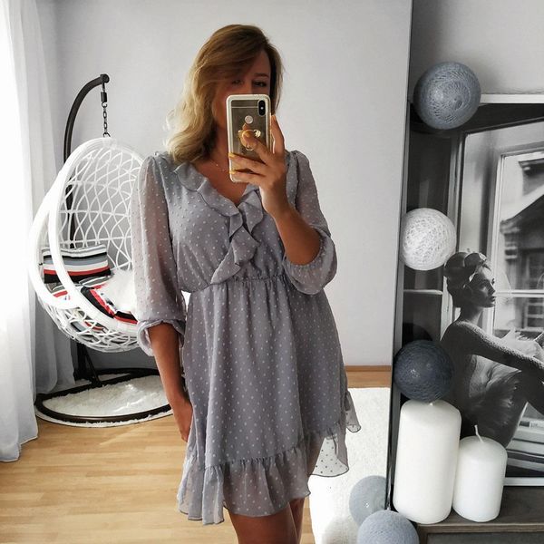 new 2021 ruffles chiffon dress women office lady elegant solid dress v-neck full sleeve high waist loose casual women vestidos, Black;gray
new 2021 ruffles chiffon dress women office lady elegant solid dress v-neck full sleeve high waist loose casual women vestidos, Black;gray